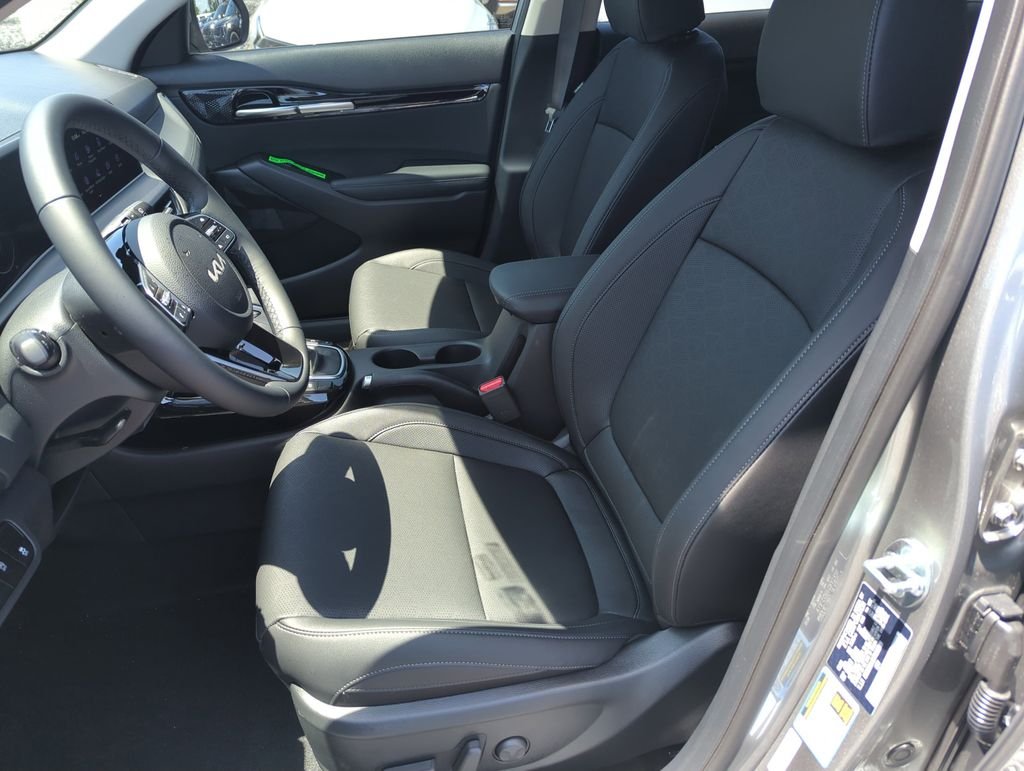 New 2026 Steel Gray Kia EX image 12