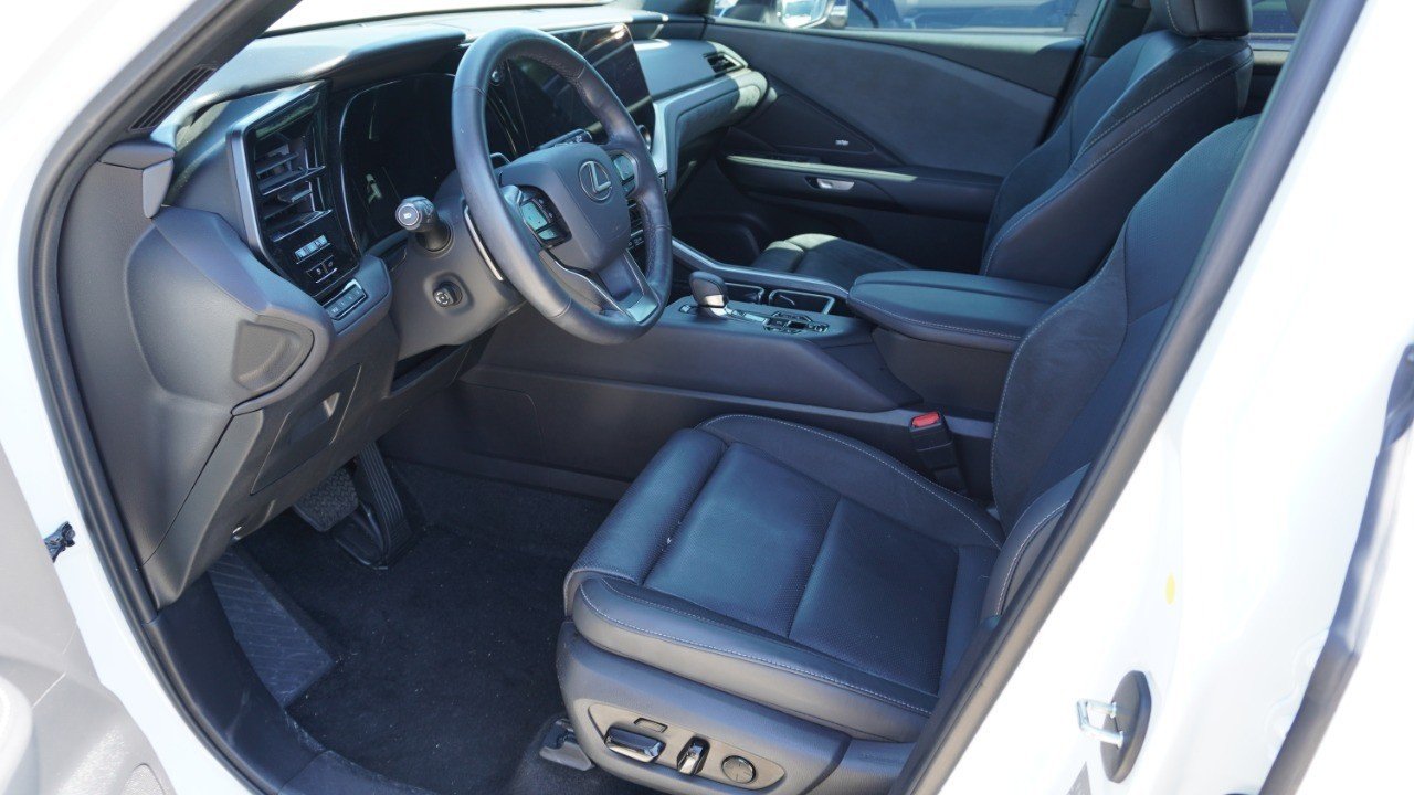 Certified Used 2025 White Lexus TX 350 Luxury image 10