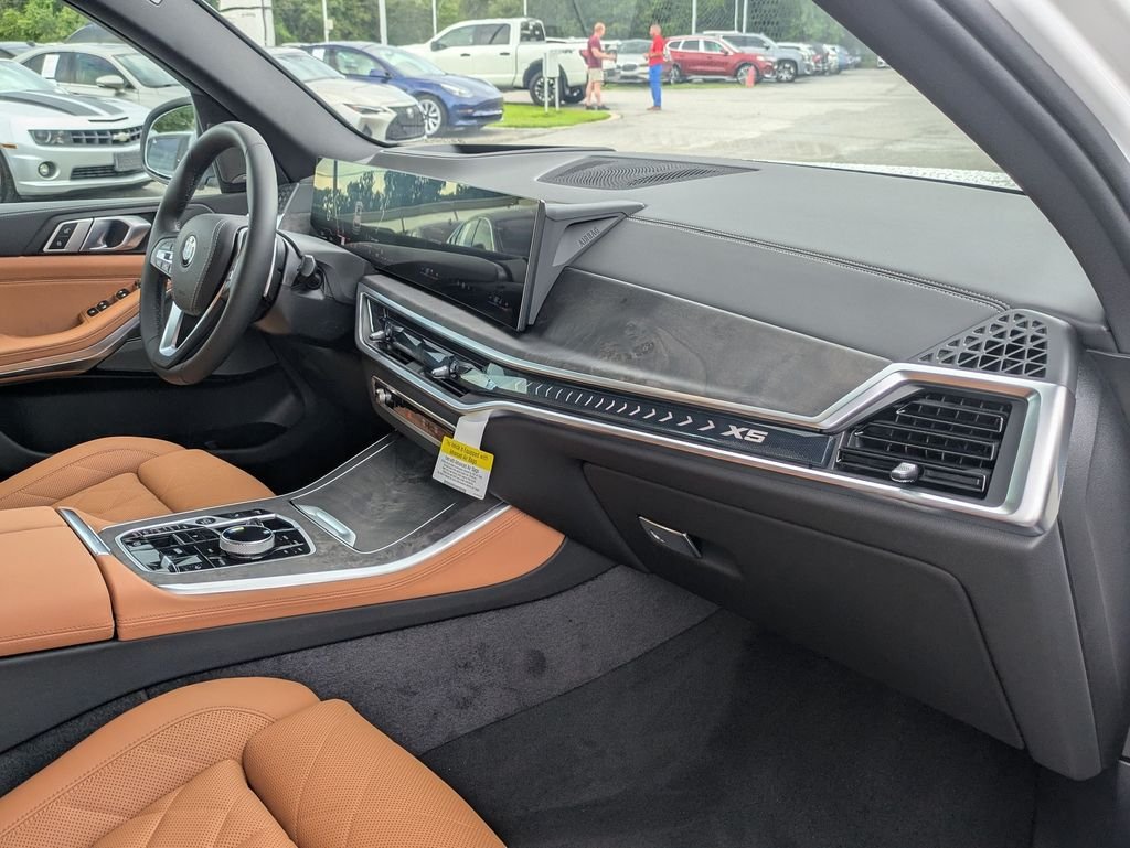 New 2026 Mineral White Metallic BMW xDrive40i image 27