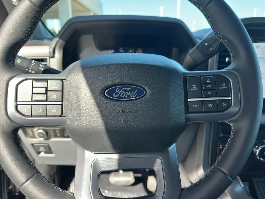 New 2026 Agate Black Metallic Ford XLT image 16