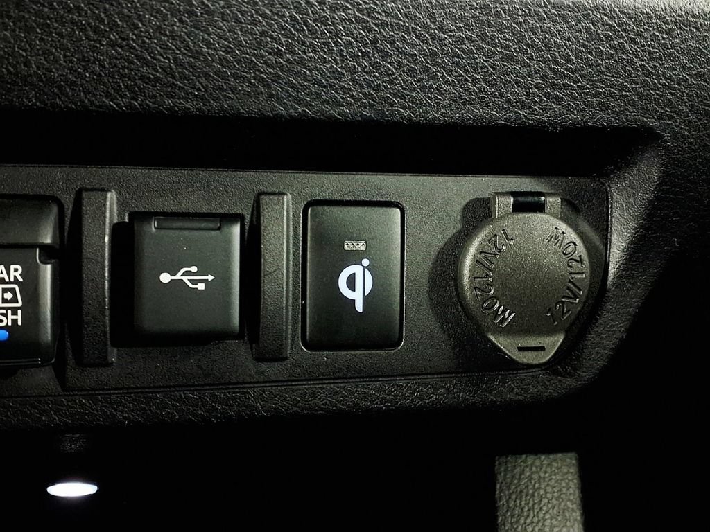 Used 2020 Quicksand Toyota SR5 image 25