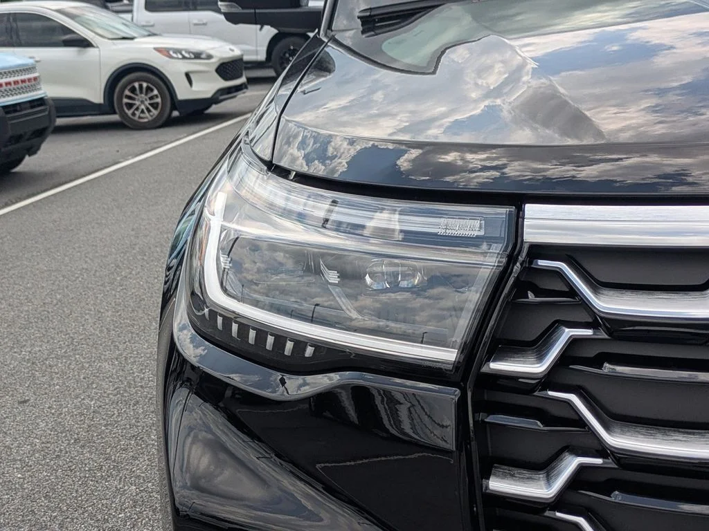 New 2026 Agate Black Metallic Ford Platinum image 9