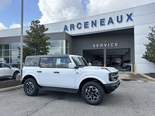 2026 Ford Bronco Outer Banks®