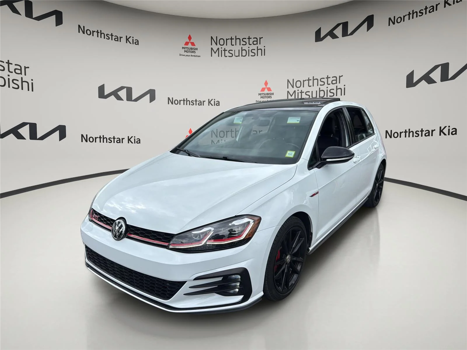 2021 Volkswagen Golf GTI 2.0T SE 4-door DSG's photo