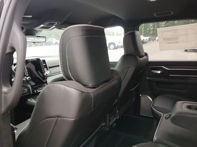 New 2026 Diamond Black Crystal Pearl-Coat Exterior Paint RAM Laramie image 13