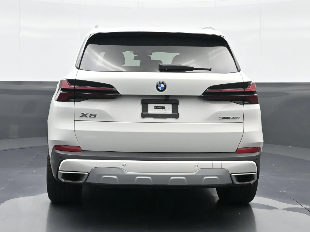 Certified Used 2024 White BMW sDrive40i image 7