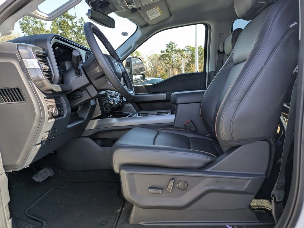 2026 Ford F-250 Super Duty Lariat - Photo 13