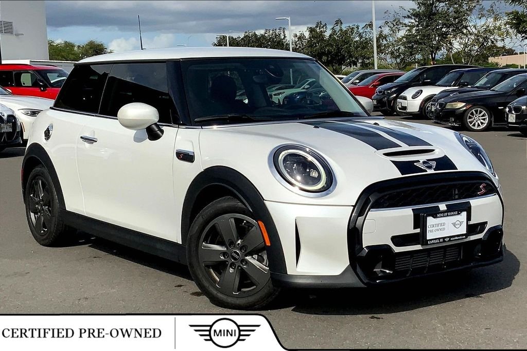 2024 MINI Hardtop Cooper S's photo
