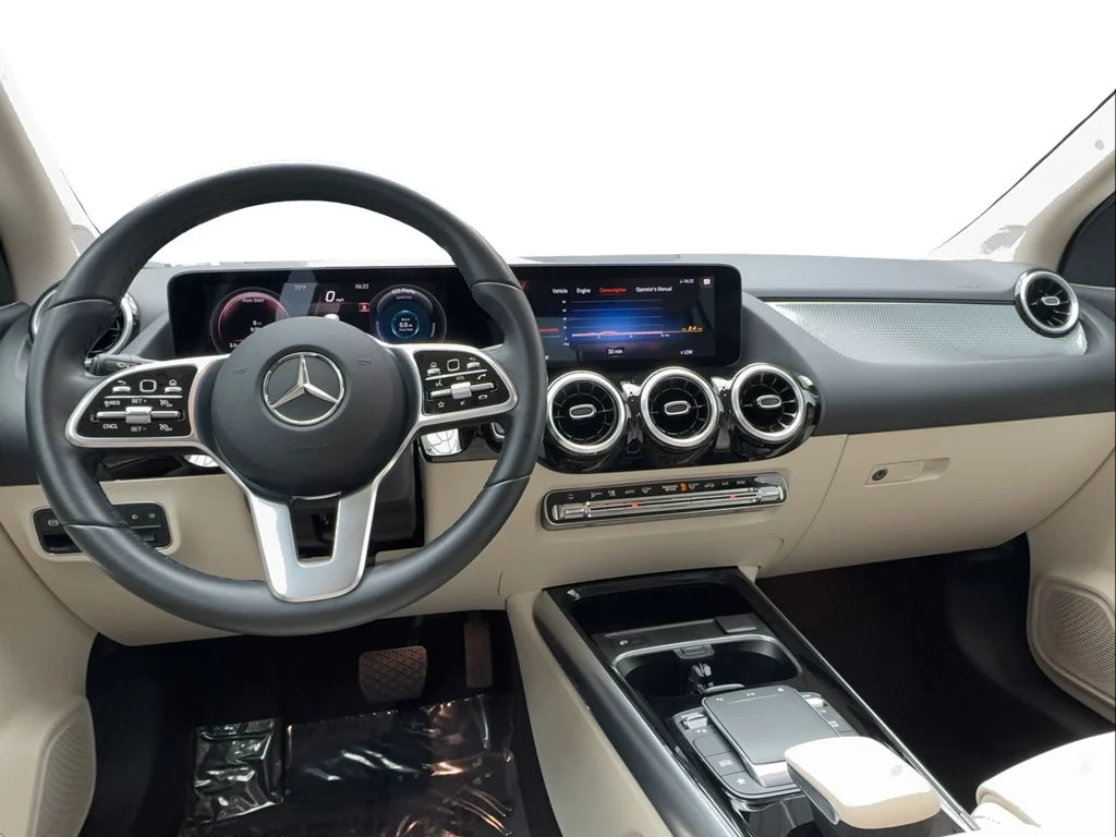 Used 2022 White Mercedes-Benz GLA 250 image 31
