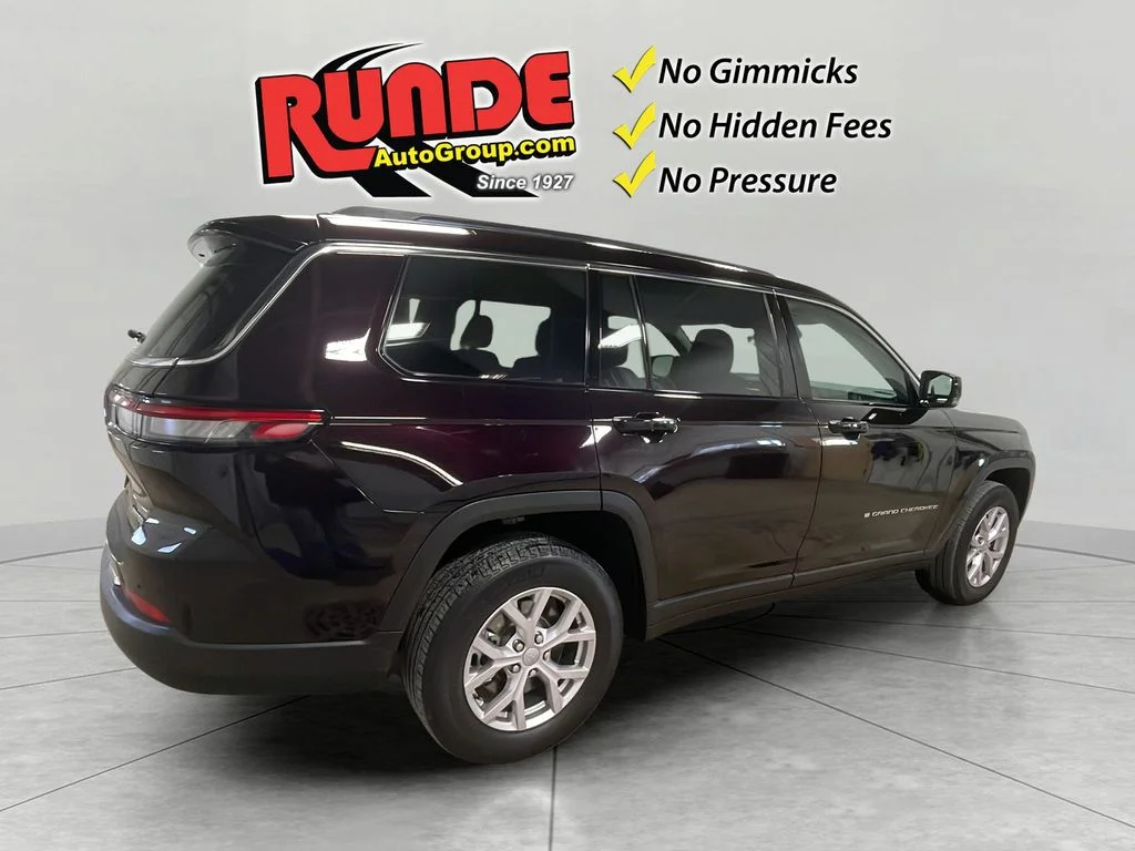 Used 2022 Ember Pearlcoat Jeep Limited image 5