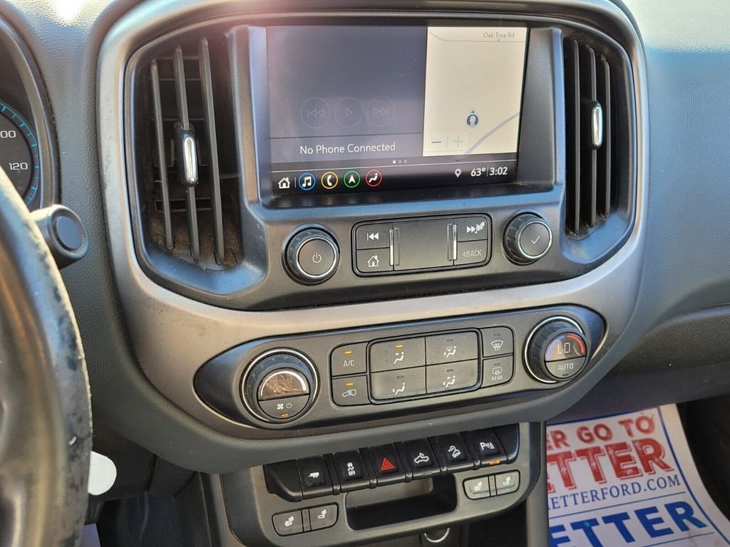 Used 2020 Orange Chevrolet Z71 image 18