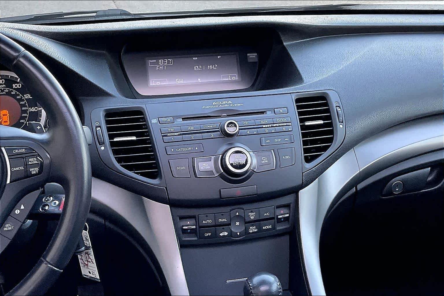 Used 2010 Crystal Black Pearl Acura  image 6