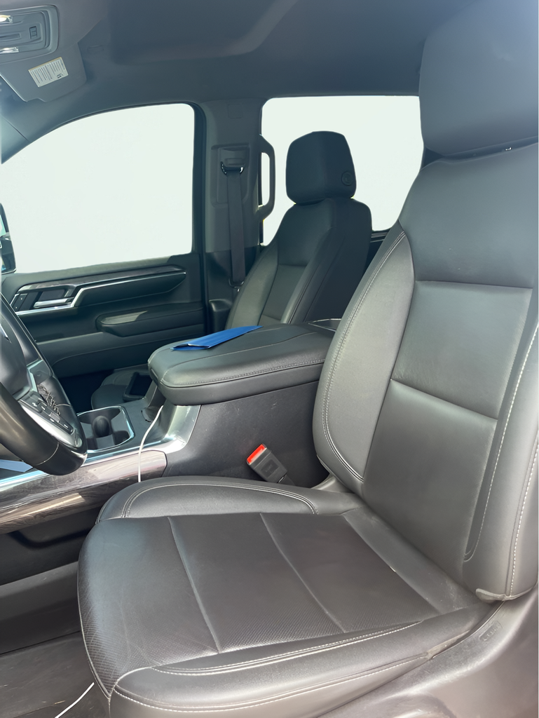 Used 2024 Summit White Chevrolet LTZ image 10