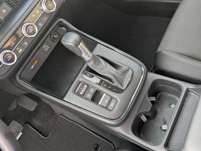 Used 2024 Lunar Silver Metallic Honda LX image 18