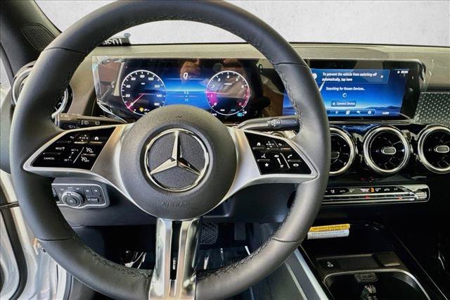 New 2026 Polar White Mercedes-Benz GLB 250 image 40