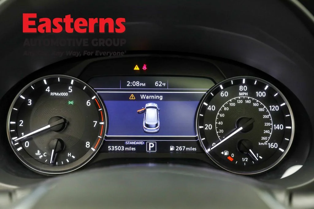 Used 2022 Gray INFINITI LUXE image 18