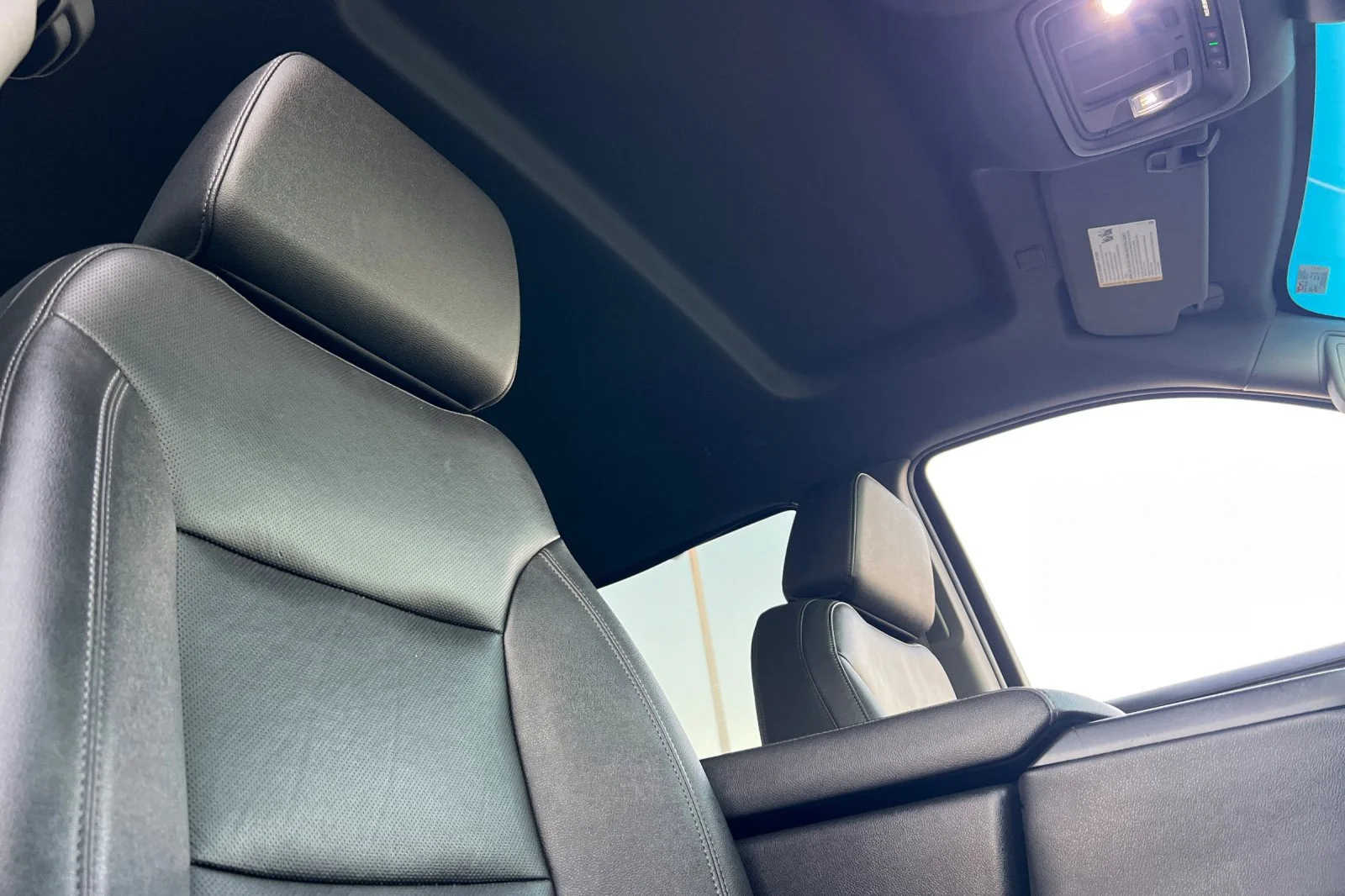 Used 2025 White GMC SLT image 16