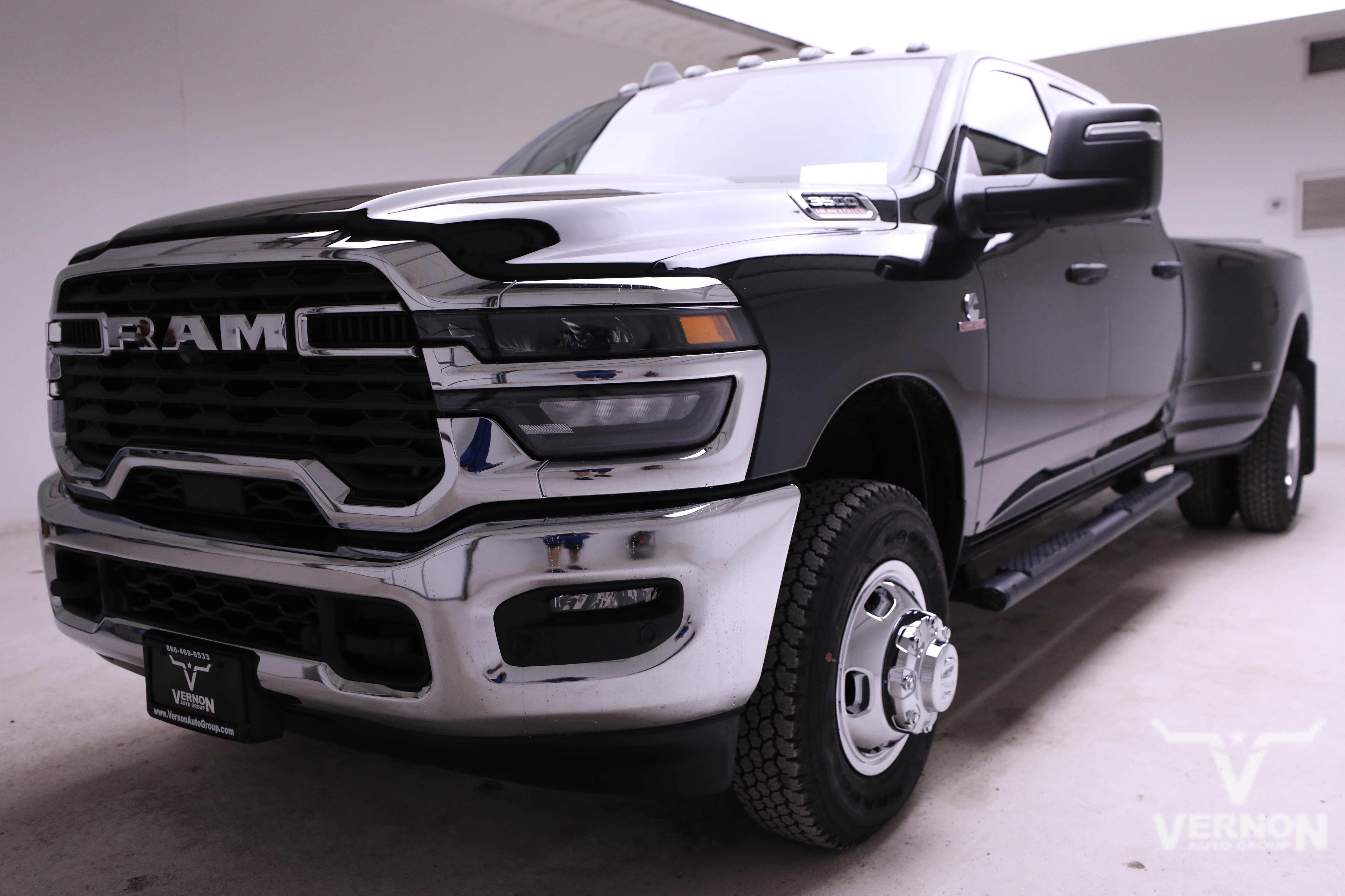 New 2026 Diamond Black Crystal Pearlcoat Ram N image 1
