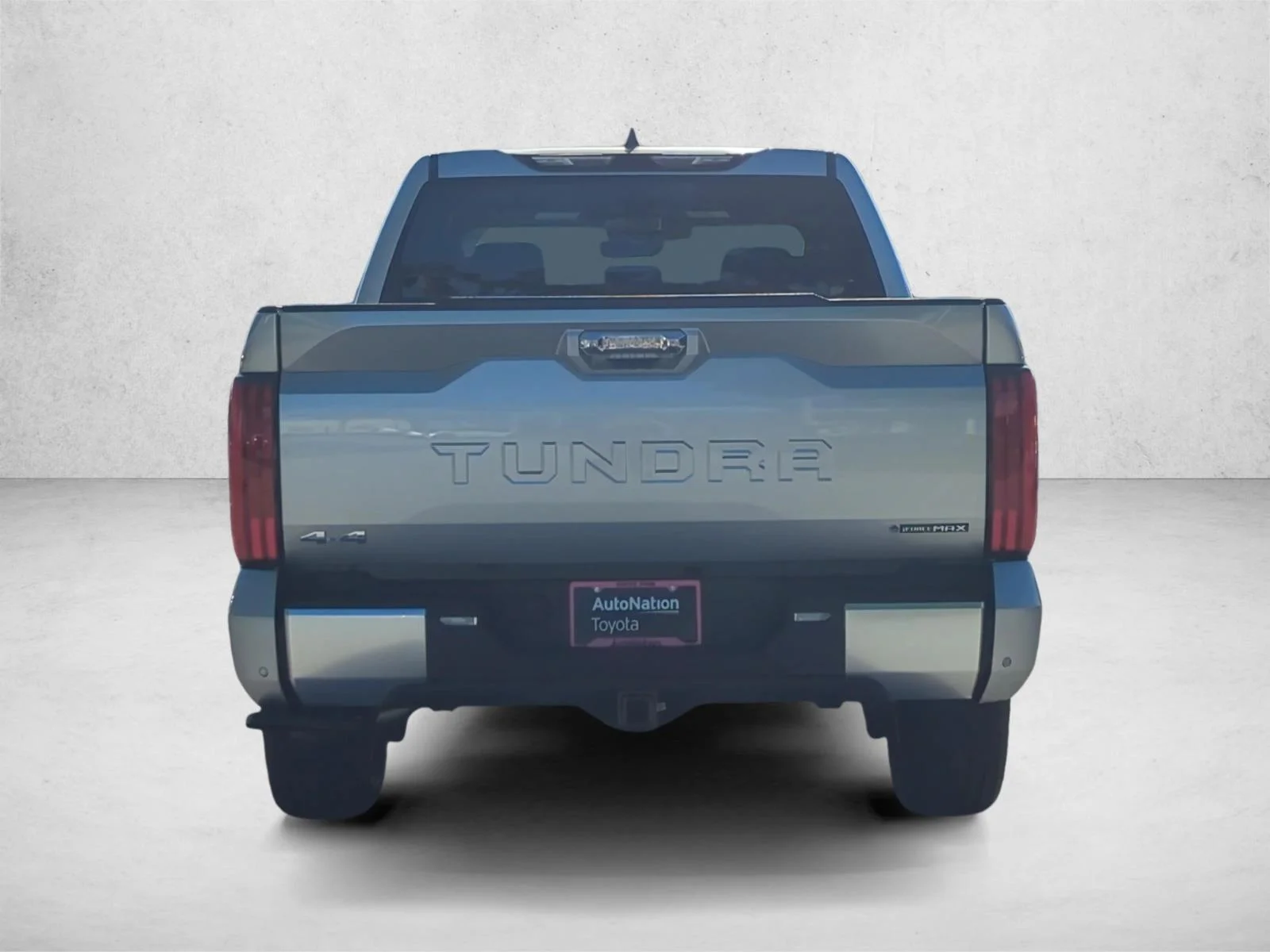 2025 Toyota Tundra Limited - Photo 8
