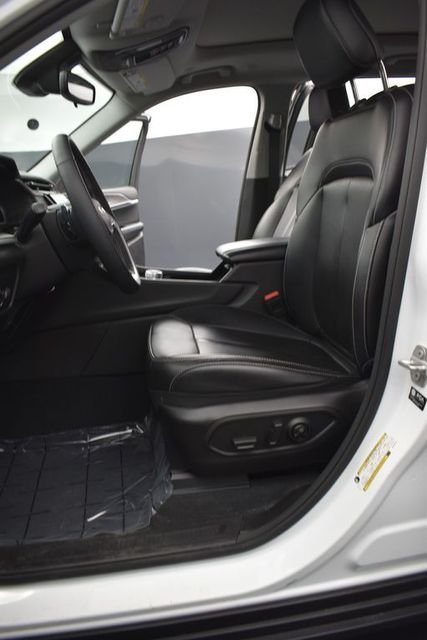 Used 2023 White/off-white Jeep Limited image 9