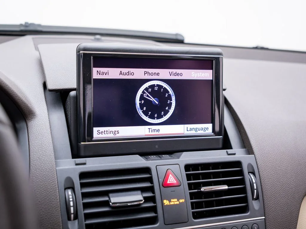 Used 2011 Beige Mercedes-Benz C 300 image 27