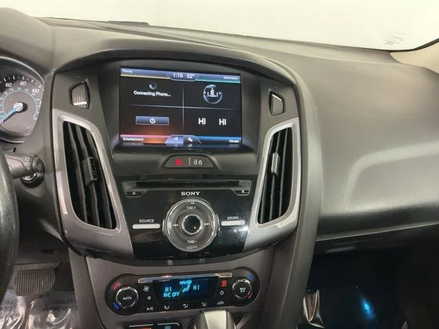 Used 2014 Silver Ford Titanium image 18