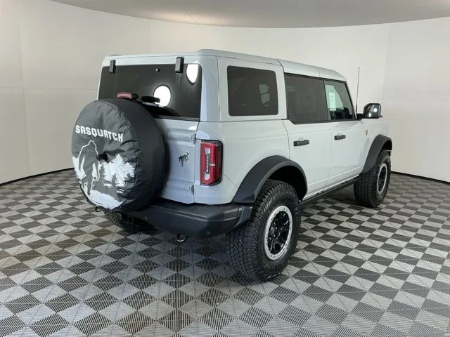 New 2026 Avalanche Gray Ford Badlands image 5