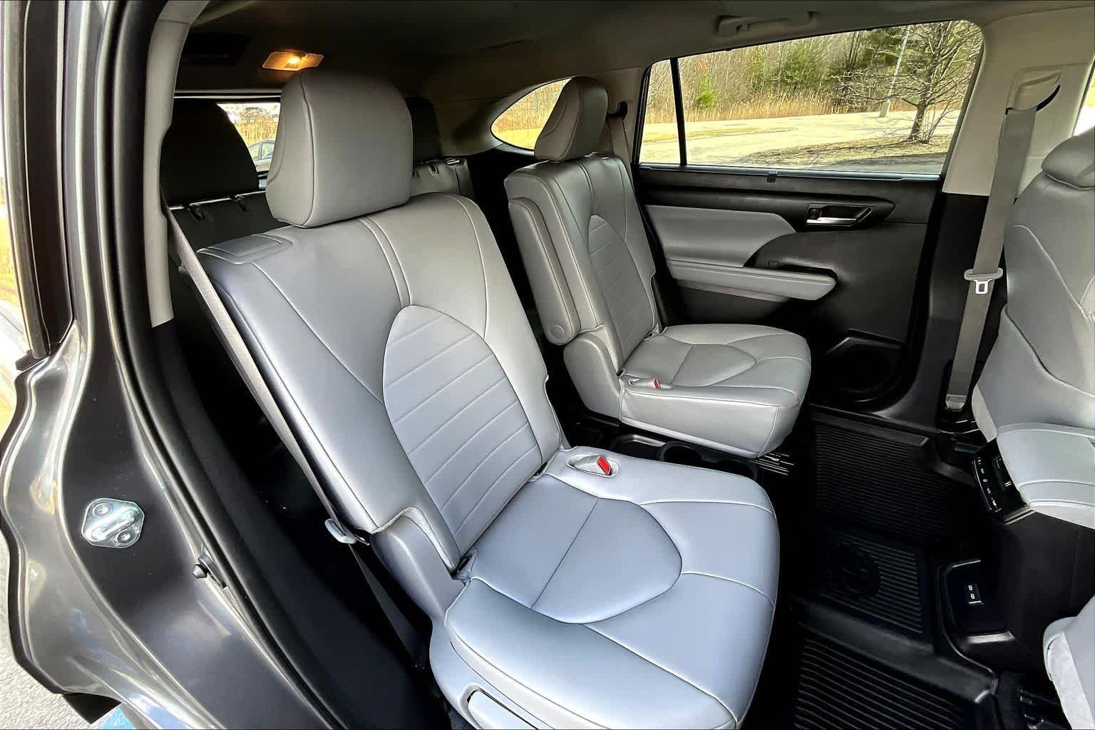 2025 Toyota Highlander XLE - Photo 20