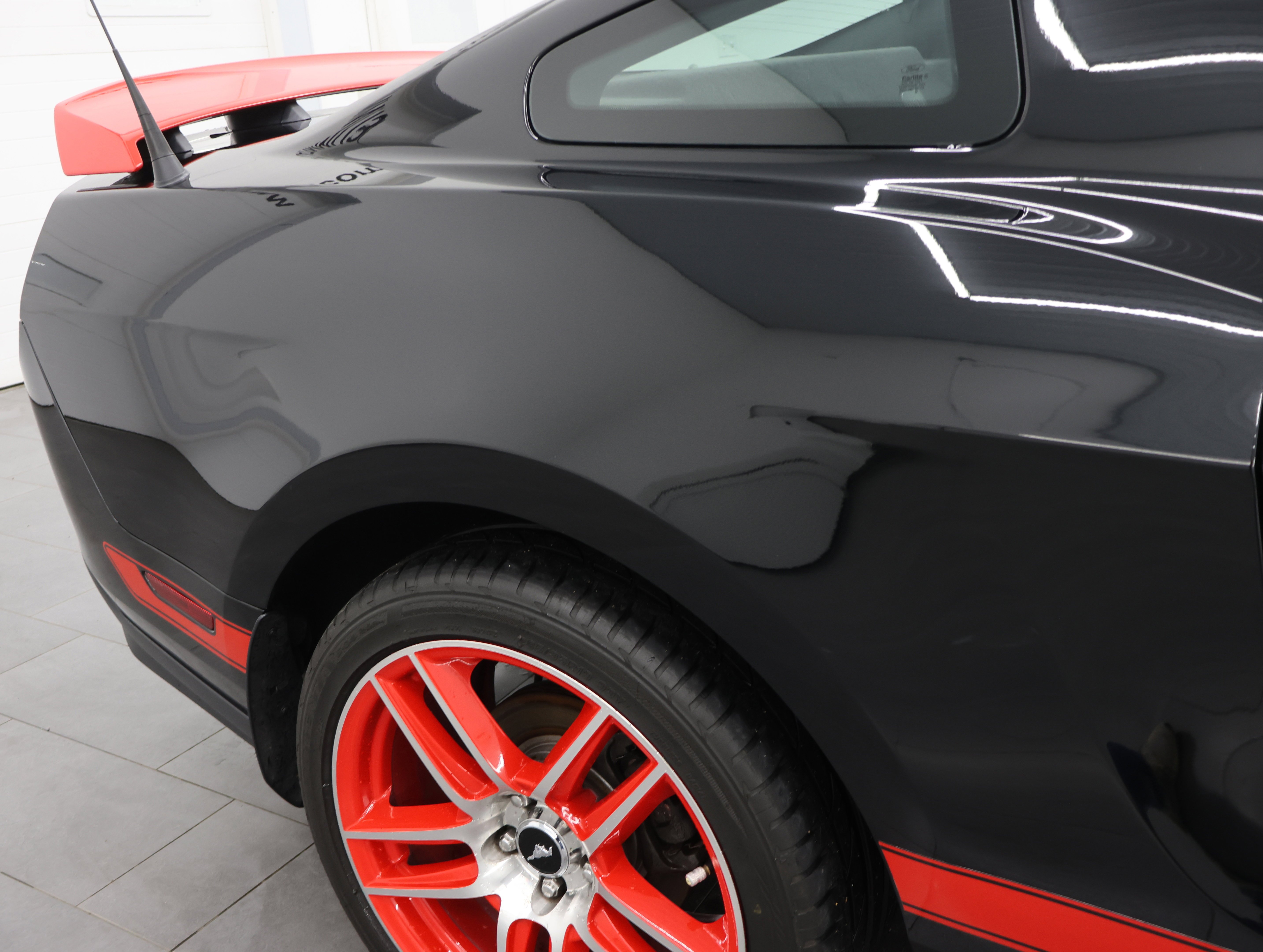 2012 Ford Mustang Boss 302 - Photo 25