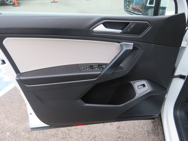 Used 2021 Pure White Volkswagen SEL image 23