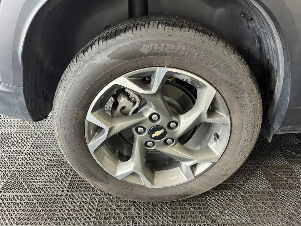 Used 2024 Orange Metallic Chevrolet LT image 23