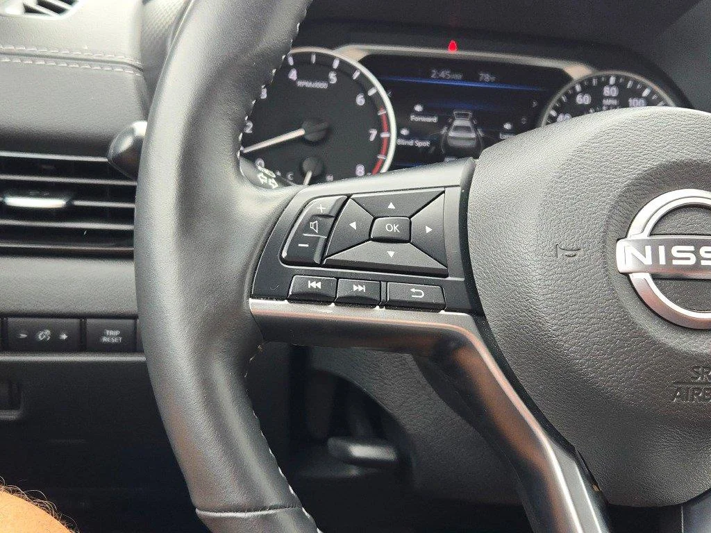 Used 2025 Super Black Nissan SV image 24