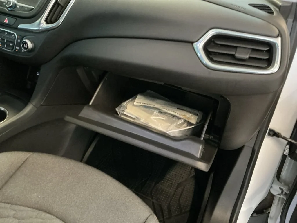 Used 2020 IRIDESCENT PEARL TRICOAT Chevrolet LT image 30