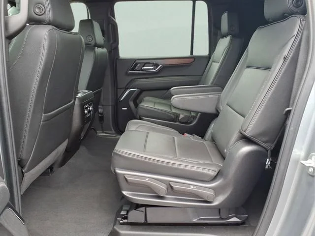Used 2025 Sterling Metallic GMC Denali image 20