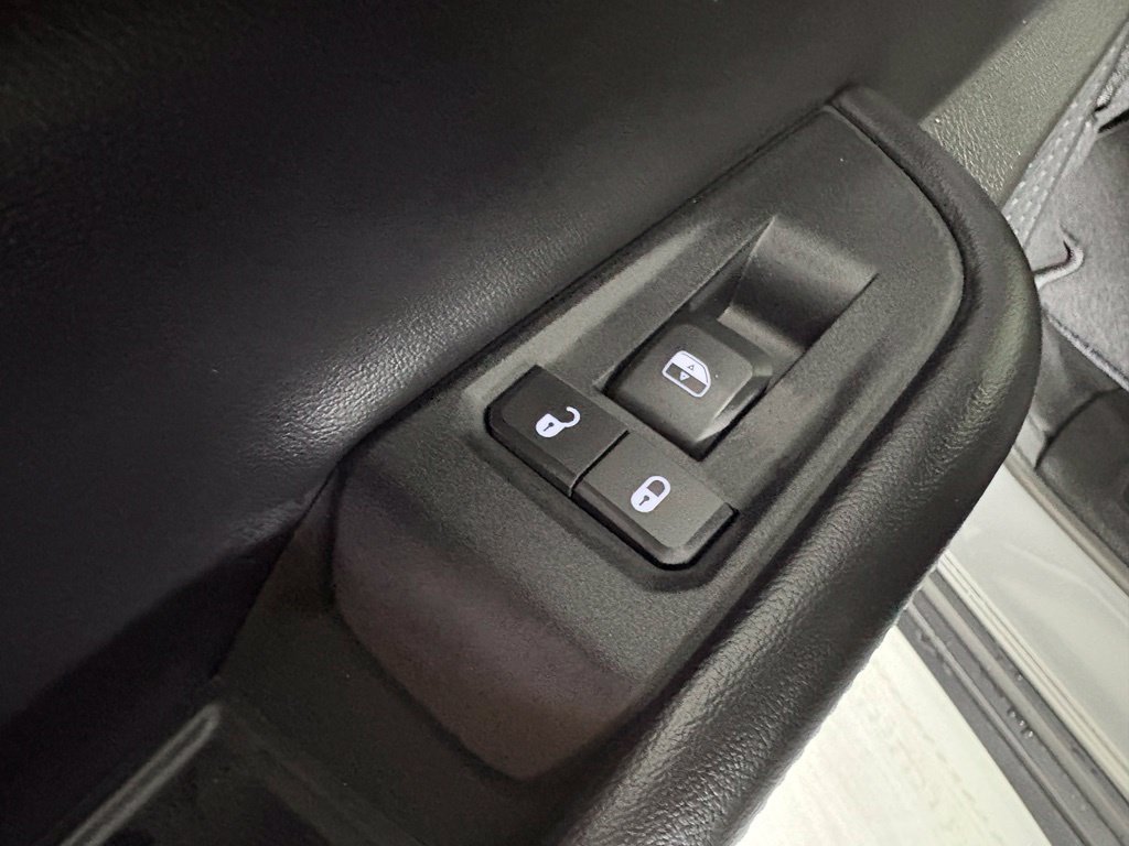 New 2027 Sting-Gray Clear-Coat Paint Jeep Altitude image 38