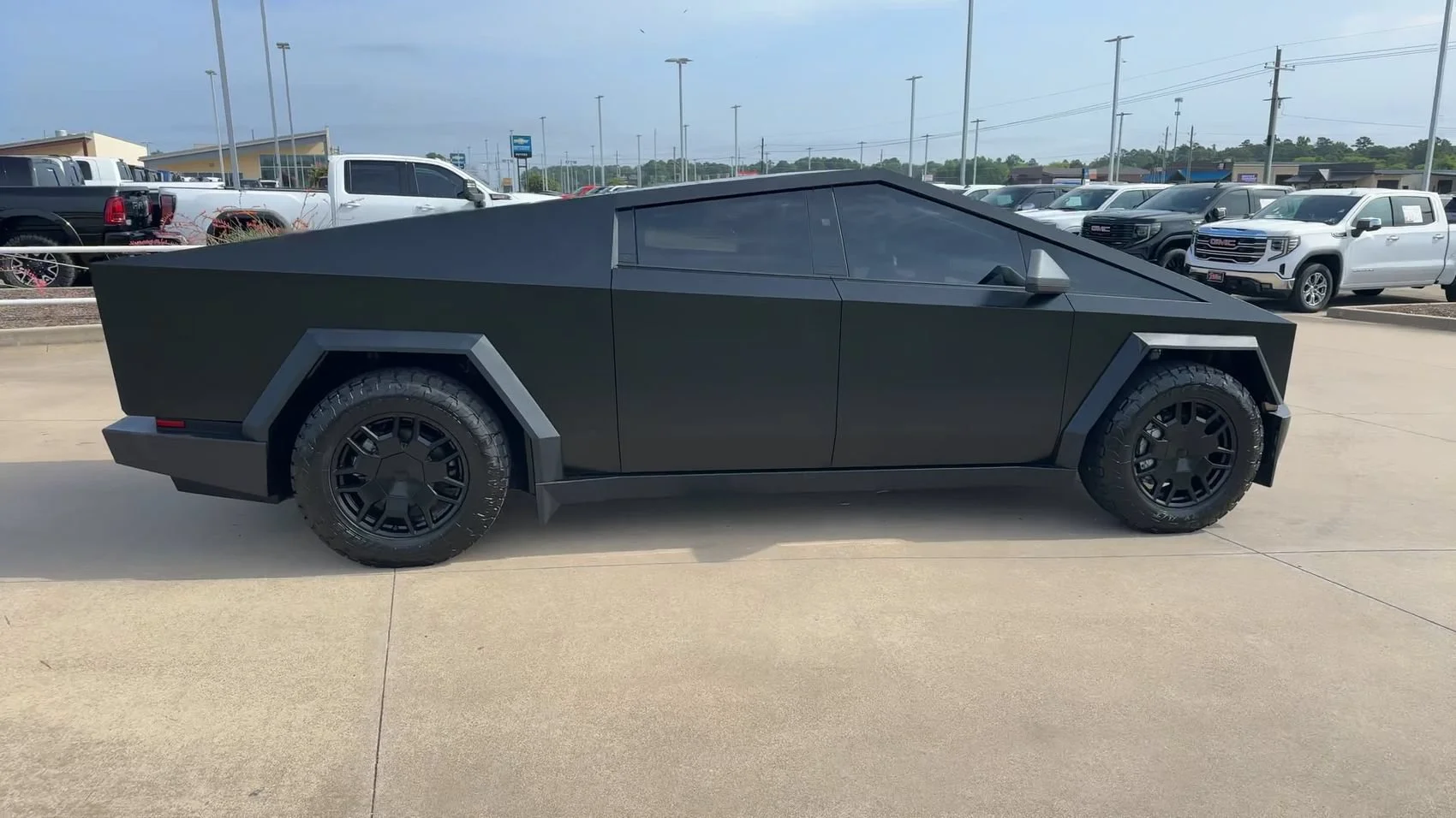 Used 2024 Black Tesla  image 5