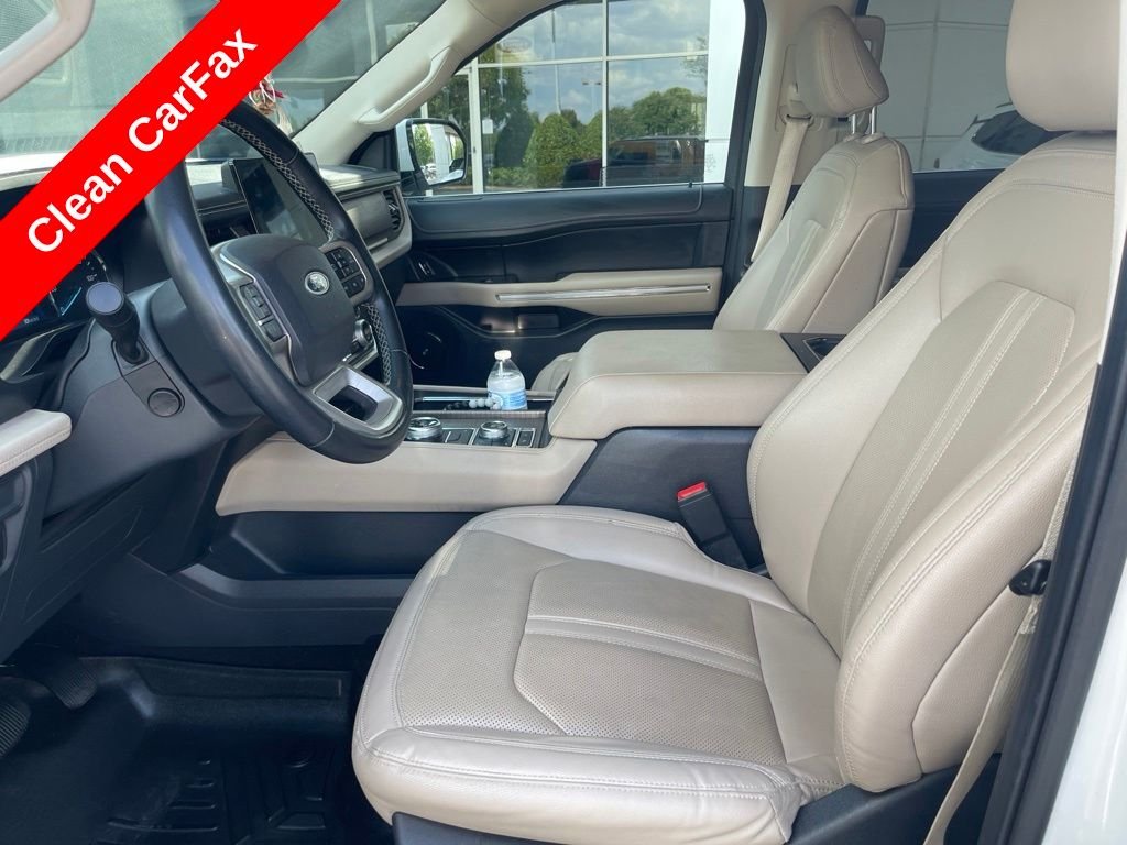 Used 2022 White Ford Limited image 4