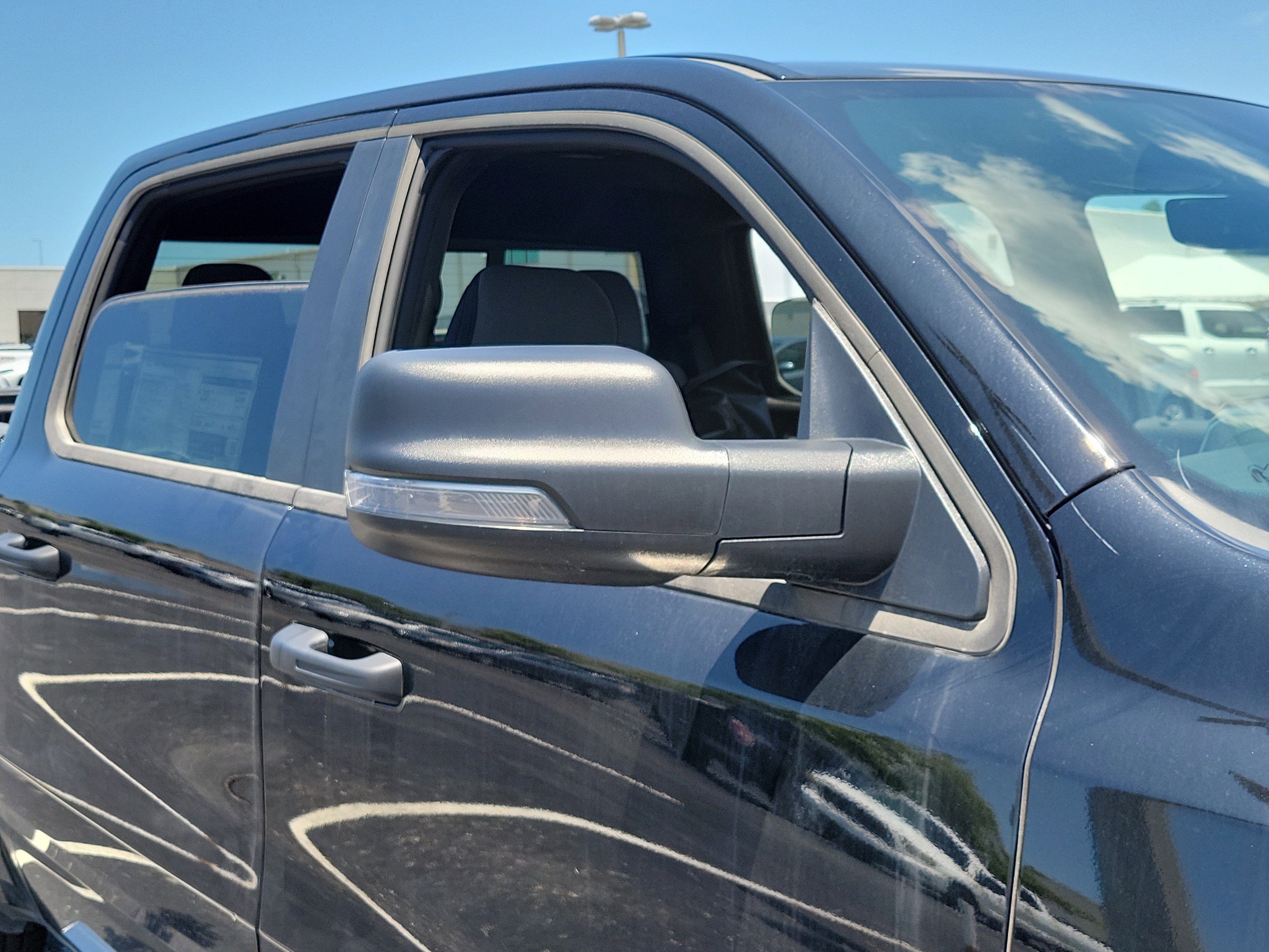 New 2026 Diamond Black Crystal Pearl-Coat Exterior Paint RAM Big Horn image 9