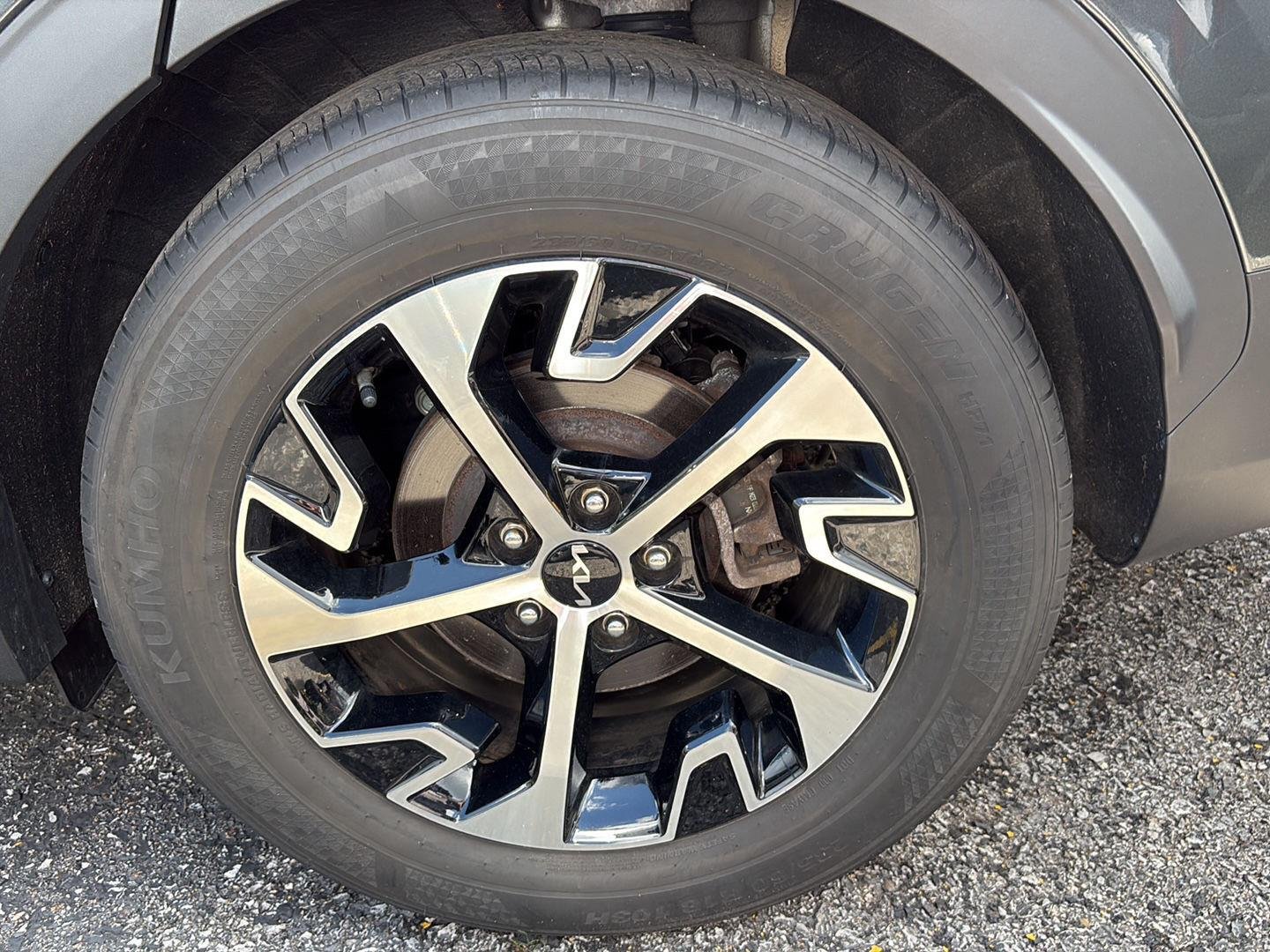 Used 2023 Gravity Gray Kia EX image 18