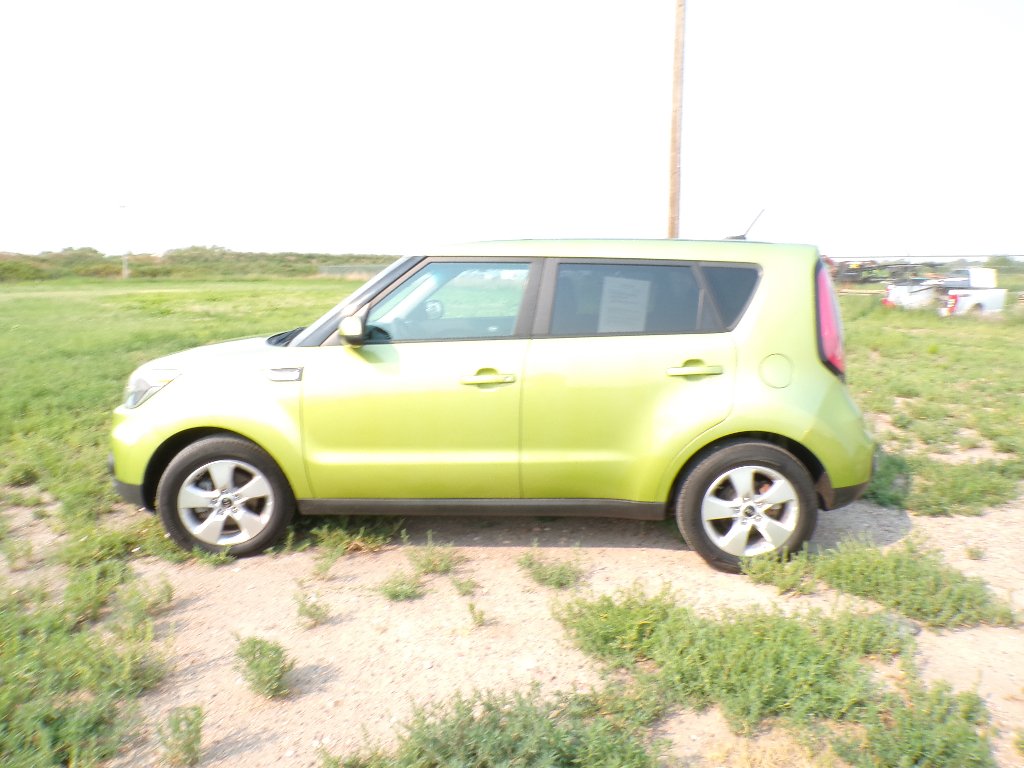 Used 2017 Alien II Kia Base image 8