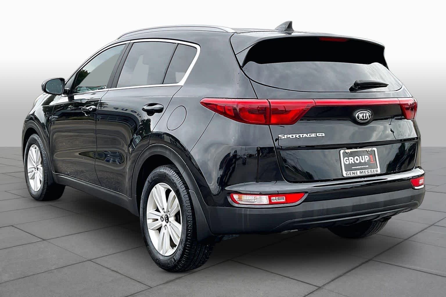 Used 2017 Black Cherry Kia LX image 10