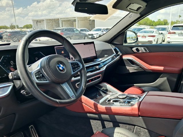 Used 2025 White BMW xDrive40i image 12