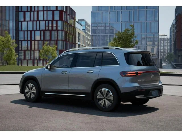Used 2025 Silver Mercedes-Benz 250+ image 32