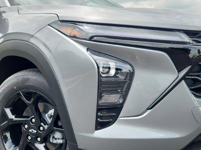 2026 Chevrolet Trax LT - Photo 9