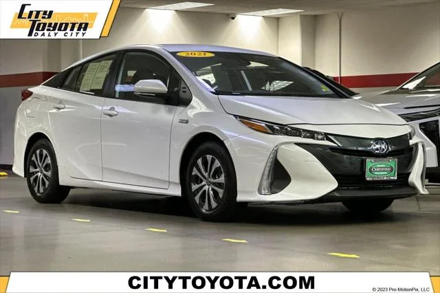 Certified Used 2021 Wind Chill Pearl Toyota  image 1