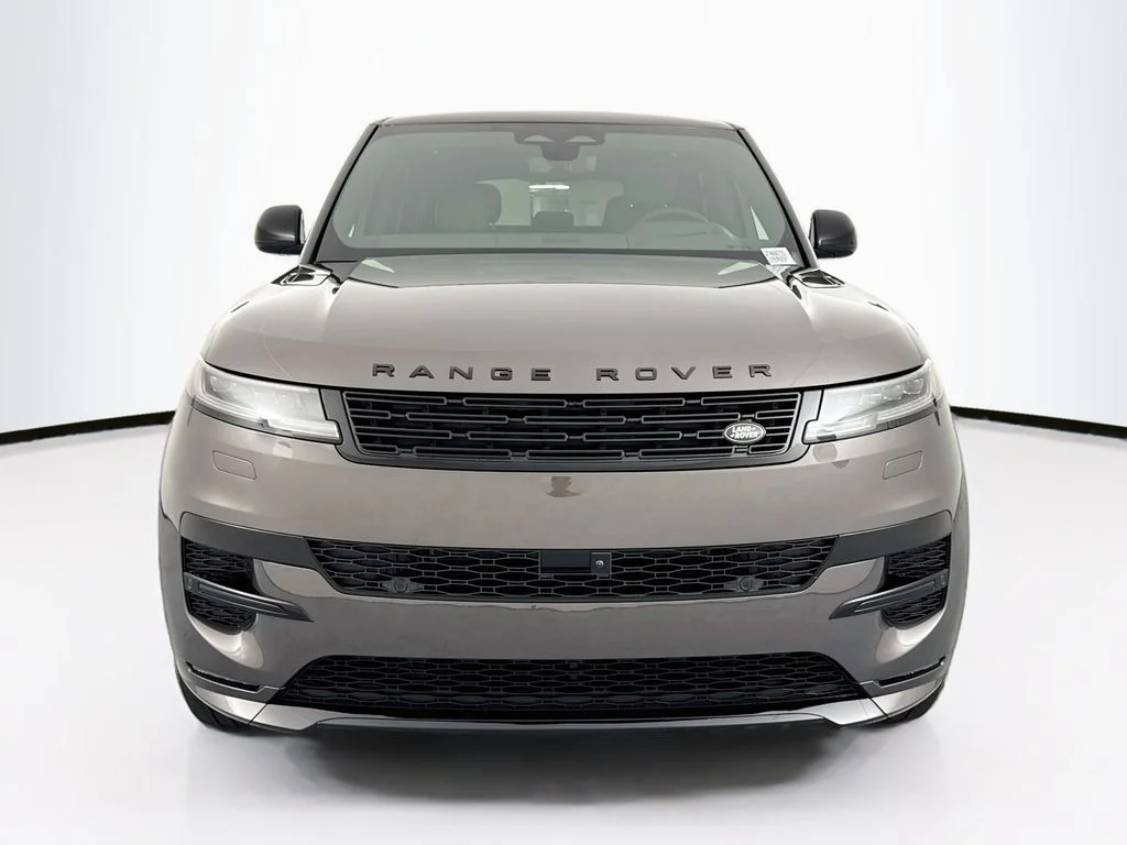 New 2026 Charente Grey Land Rover Dynamic SE image 2