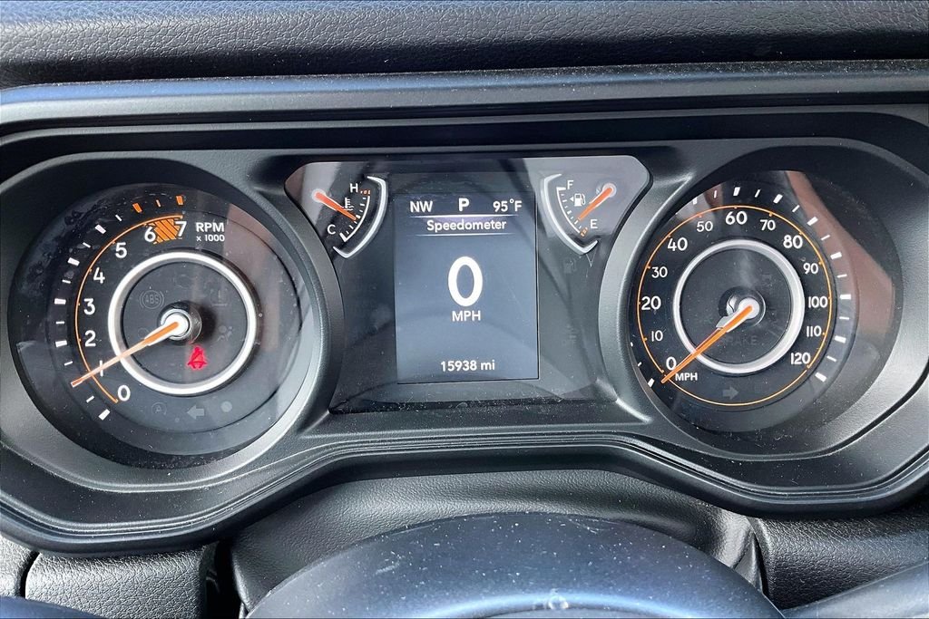 Used 2025 Green Jeep Sport image 12