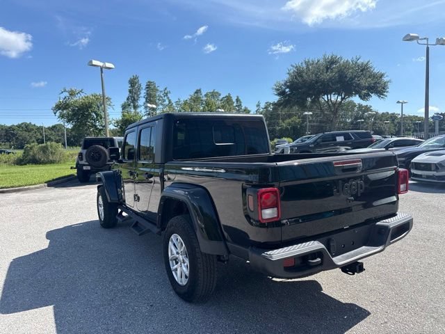 Used 2023 Black Clearcoat Jeep Sport S Crew Cab Pickup image 3