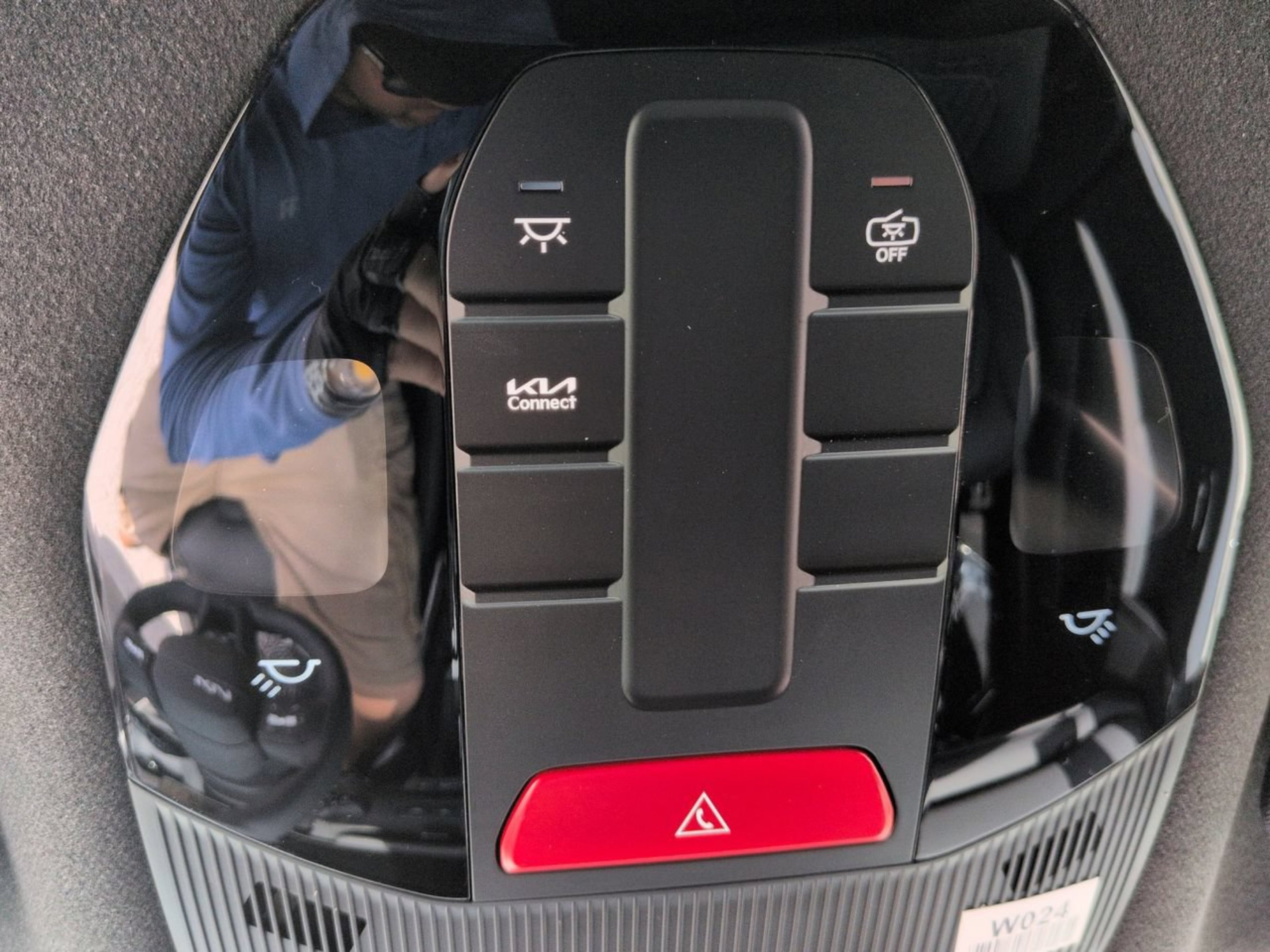 New 2027 Snow White Pearl Kia X-Line S image 22