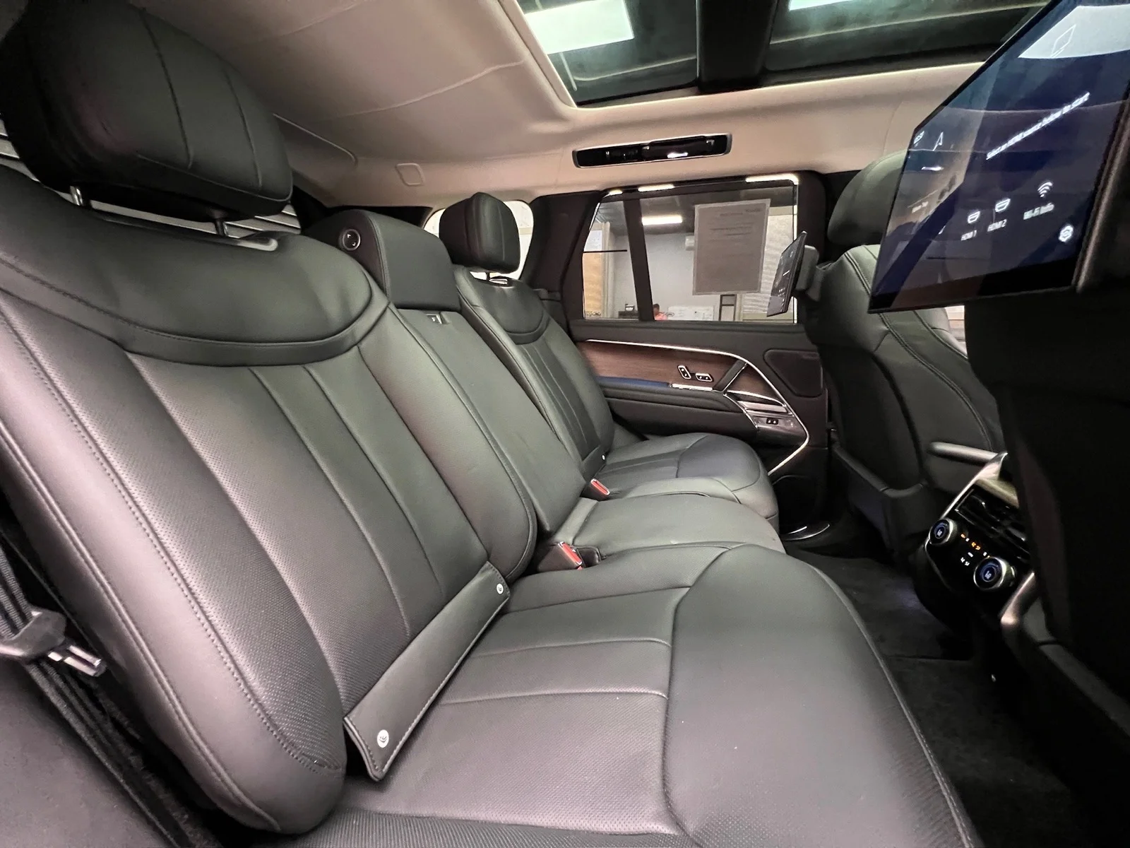 2023 Land Rover Range Rover Autobiography - Photo 23